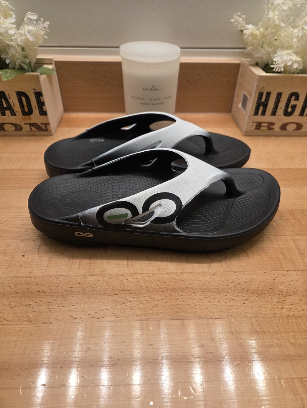 OOFOS OOriginal Sport Thong Recovery Sandals Black/White Logo Men's Size 9